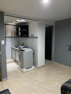 Acogedor Apartaestudio cerca al centro Armenia 2